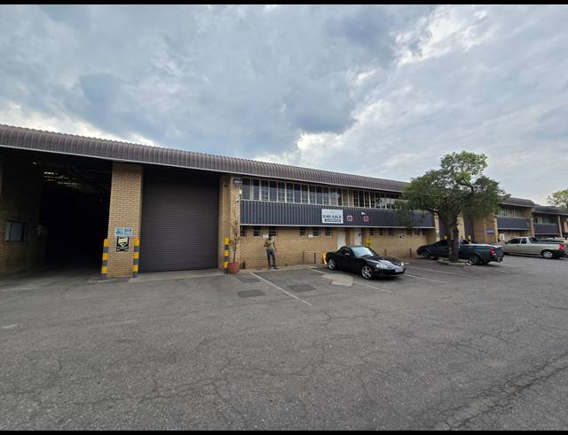 350M² WAREHOUSE TO LET IN MEADOWDALE
